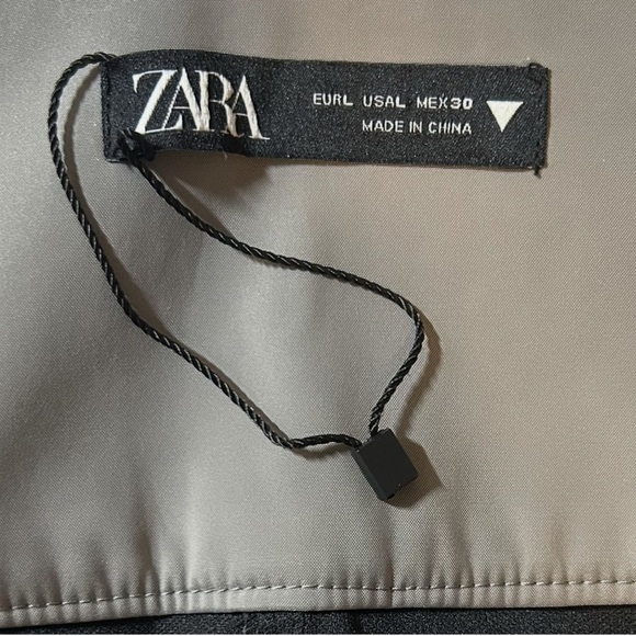 Zara Gray Mini Skirt. New. Size Large. - Picture 8 of 9